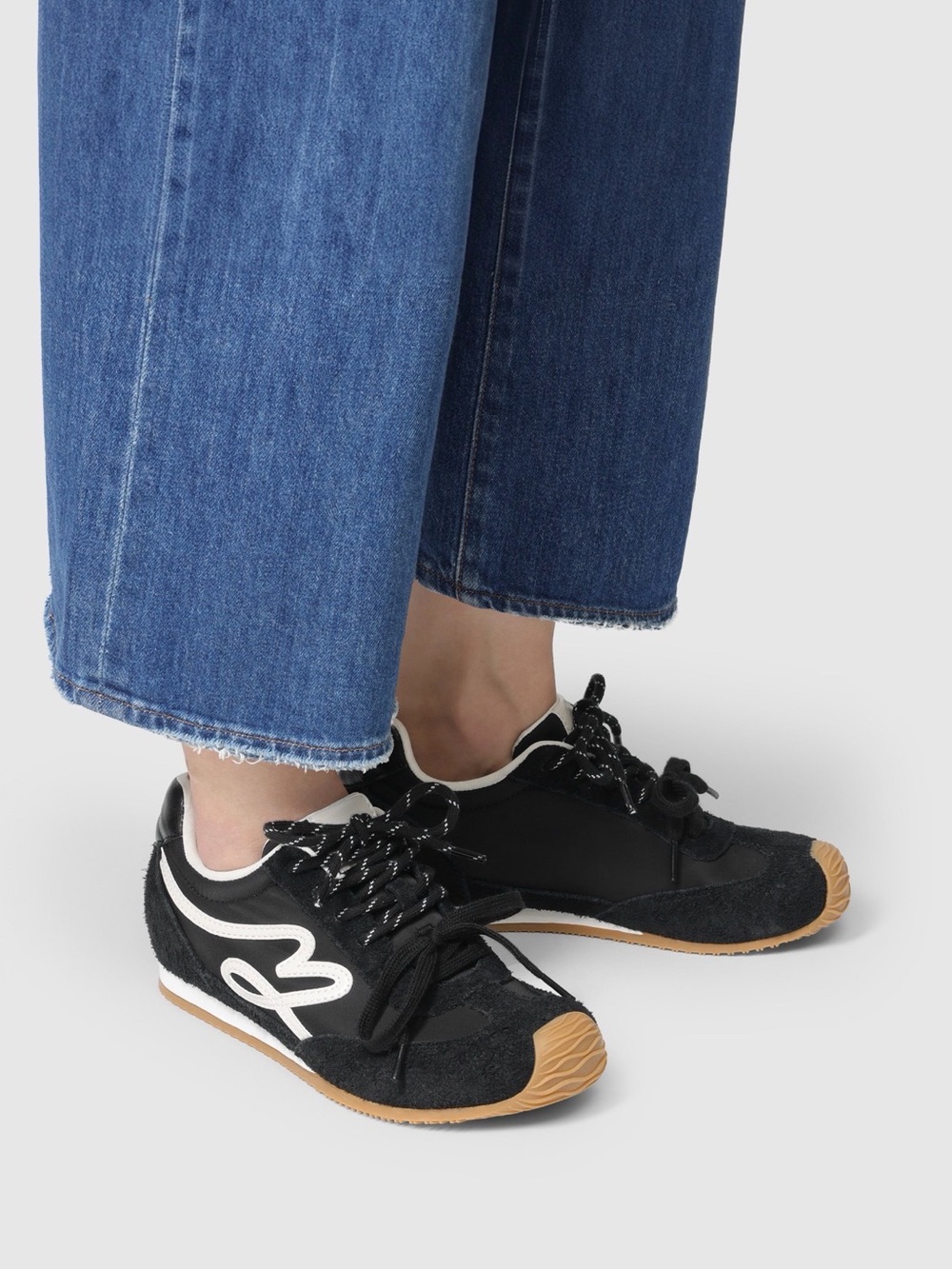 Dream Pairs Black and Gum Retro Low-Top Women's Athletic Sneakers